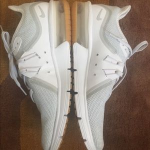 BRAND NEW ALL WHITE NIKE AIRMAX